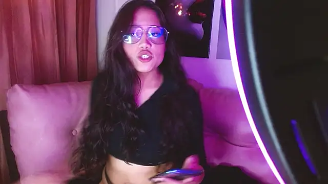 Snapshot of ladymooncs chatting on 09/23/25, 03:31 ladymooncs online show from 09/23/25, 03:31