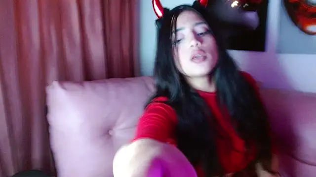 Snapshot of ladymooncs chatting on 10/04/25, 03:59 ladymooncs online show from 10/04/25, 03:59