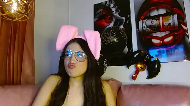 Snapshot of ladymooncs chatting on 10/12/25, 03:38 ladymooncs online show from 10/12/25, 03:38