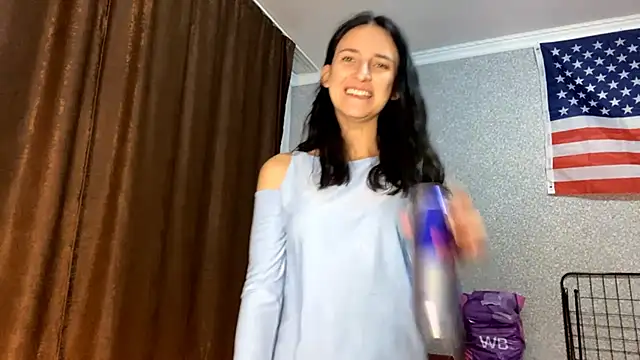 Snapshot of TifanyRawi chatting on 10/01/25, 09:43 TifanyRawi online show from 10/01/25, 09:43