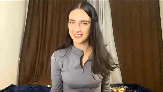 Snapshot of TifanyRawi chatting on 10/07/25, 08:39 TifanyRawi online show from 10/07/25, 08:39