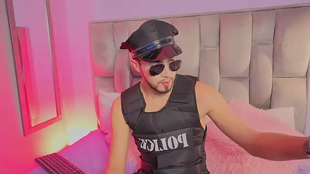 Snapshot of Prince-Dalton chatting on 10/22/25, 07:35 Prince-Dalton online show from 10/22/25, 07:35