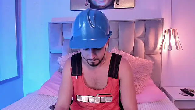 Snapshot of Prince-Dalton chatting on 10/25/25, 07:19 Prince-Dalton online show from 10/25/25, 07:19