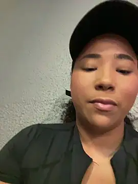 becca wilsson online show from 05/25/26, 02:23