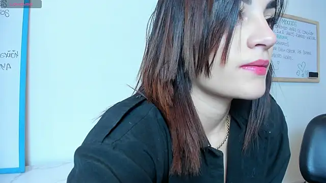 Snapshot of Maddy_Rouse1 chatting on 10/02/25, 03:24 Maddy Rouse1 online show from 10/02/25, 03:24