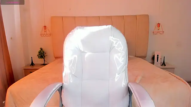 Snapshot of Maddy_Rouse1 chatting on 10/03/25, 09:45 Maddy Rouse1 online show from 10/03/25, 09:45