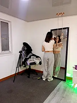 Snapshot of Maddy_Rouse1 chatting on 10/13/25, 03:50 Maddy Rouse1 online show from 10/13/25, 03:50