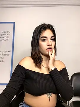 Snapshot of Maddy_Rouse1 chatting on 10/23/25, 09:13 Maddy Rouse1 online show from 10/23/25, 09:13