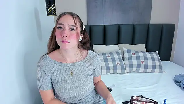 MyApril   online show from 10/07/25, 12:35