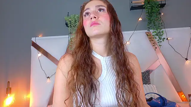 MyApril   online show from 11/04/25, 11:42