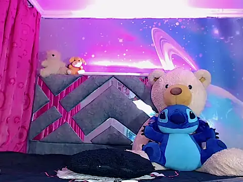 Snapshot of DaliaBacil25 chatting on 09/26/25, 02:15 DaliaBacil25 online show from 09/26/25, 02:15