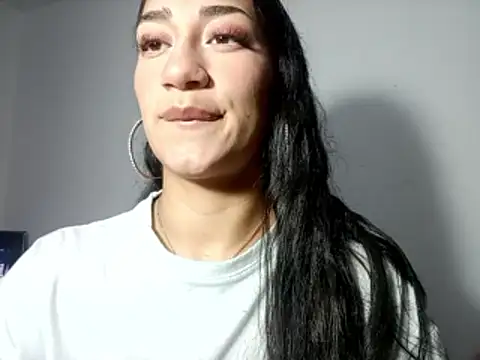 Snapshot of Miia__strog chatting on 10/12/25, 03:22 Miia  strog online show from 10/12/25, 03:22