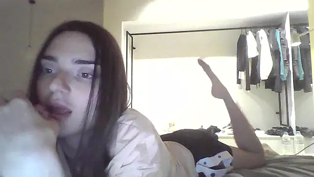 Luna Samosienko online show from 09/25/25, 06:33