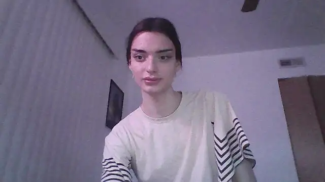 Luna Samosienko online show from 10/04/25, 10:35