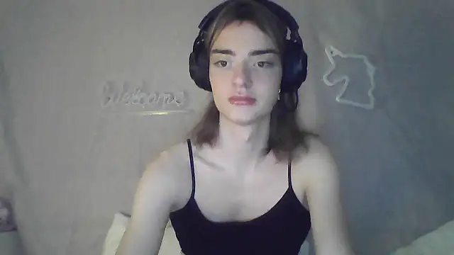 Luna Samosienko online show from 11/23/25, 07:02