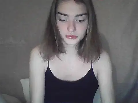 Luna Samosienko online show from 11/28/25, 02:03