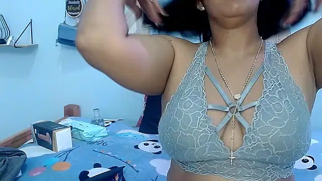 Snapshot of evannesanicol08 chatting on 10/29/25, 01:57 evannesanicol08 online show from 10/29/25, 01:57