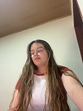 Snapshot of Aphrill chatting on 09/26/25, 10:47 Aphrill online show from 09/26/25, 10:47