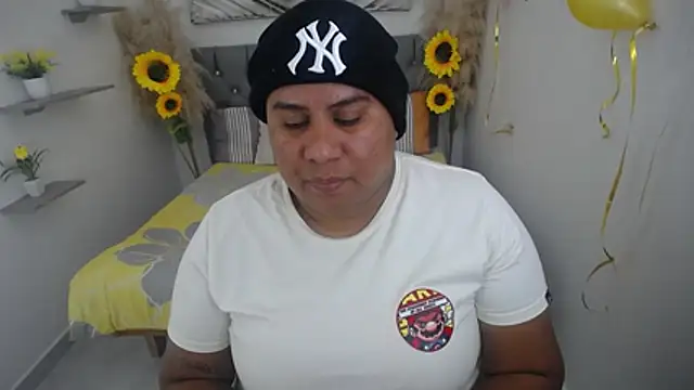 hotlesby valery online show from 10/13/25, 07:25