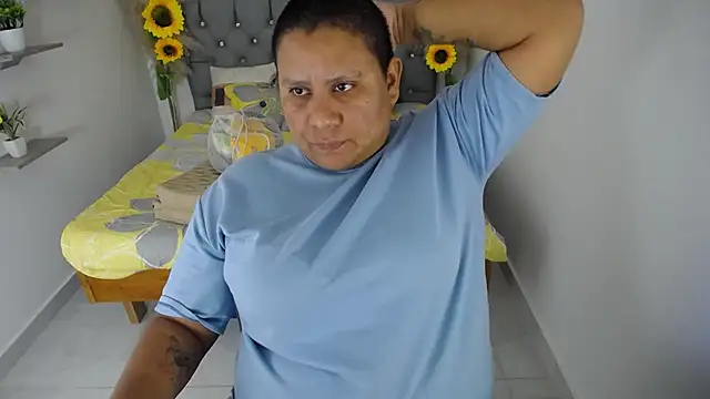 hotlesby valery online show from 11/28/25, 08:11