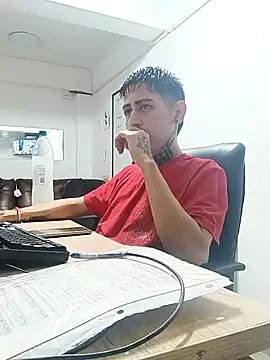 Snapshot of Kriss_Mercury chatting on 10/09/25, 01:36 Kriss Mercury online show from 10/09/25, 01:36