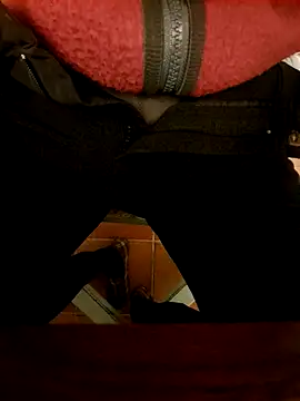 Snapshot of mecumming2 chatting on 11/23/25, 05:46 mecumming2 online show from 11/23/25, 05:46