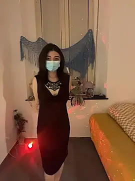 Snapshot of fioralba chatting on 10/21/25, 08:42 fioralba online show from 10/21/25, 08:42