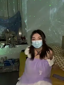 Snapshot of fioralba chatting on 10/24/25, 09:11 fioralba online show from 10/24/25, 09:11