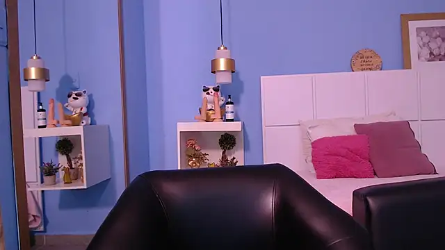 PenelopeBond online show from 10/01/25, 12:55