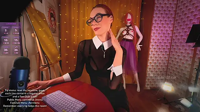 Snapshot of Giantess_Eva chatting on 03/27/26, 04:07 Giantess Eva online show from 03/27/26, 04:07