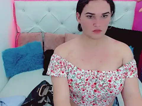 Snapshot of x_daniiela_x chatting on 09/30/25, 07:41 x daniiela x online show from 09/30/25, 07:41