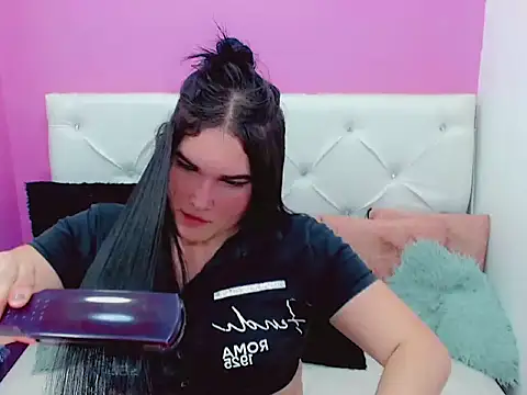 Snapshot of x_daniiela_x chatting on 10/03/25, 07:33 x daniiela x online show from 10/03/25, 07:33