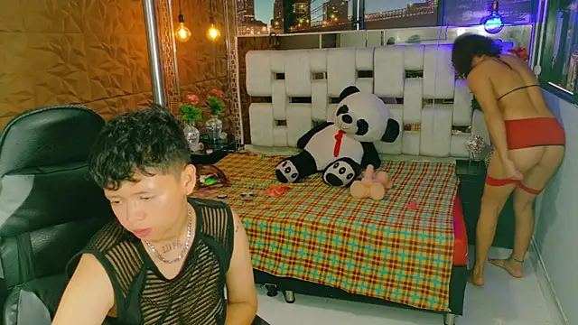 Snapshot of Twindesires chatting on 10/28/25, 03:04 Twindesires online show from 10/28/25, 03:04