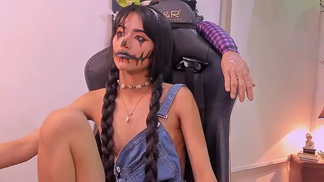 Snapshot of Rouse_Monroe chatting on 10/09/25, 05:27 Rouse Monroe online show from 10/09/25, 05:27