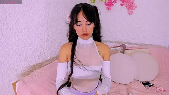 Snapshot of Rouse_Monroe chatting on 10/15/25, 09:04 Rouse Monroe online show from 10/15/25, 09:04