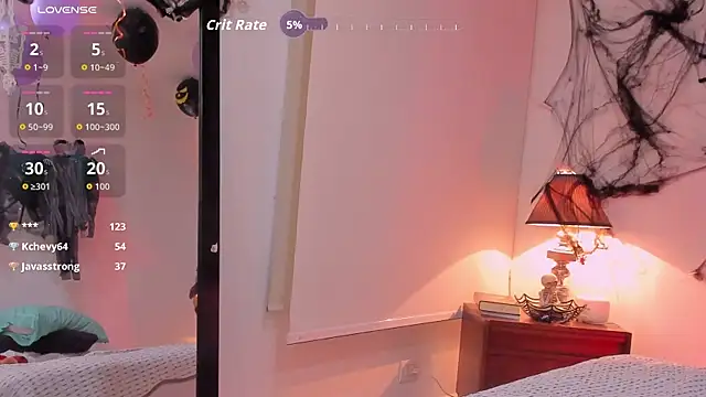 Snapshot of Rouse_Monroe chatting on 10/27/25, 04:11 Rouse Monroe online show from 10/27/25, 04:11