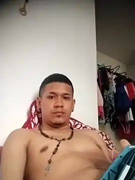 Snapshot of Mohamedxxx13 chatting on 11/02/25, 03:36 Mohamedxxx13 online show from 11/02/25, 03:36