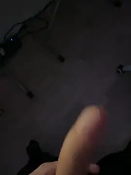 Snapshot of ynskingsex chatting on 10/02/25, 11:01 ynskingsex online show from 10/02/25, 11:01