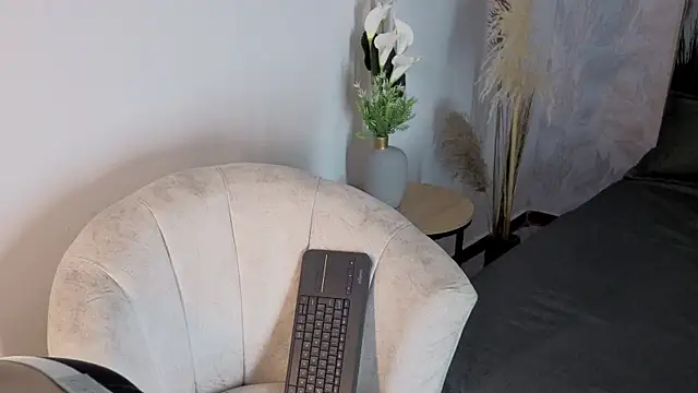 sarita princess7 online show from 12/15/25, 08:13