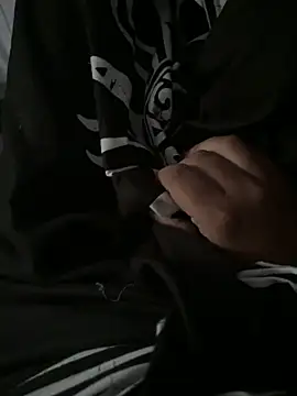 Snapshot of Gihan_sil1088 chatting on 10/08/25, 04:54 Gihan sil1088 online show from 10/08/25, 04:54