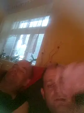 Snapshot of Tonyjaa17@xh chatting on 09/20/25, 04:35 Tonyjaa17xh online show from 09/20/25, 04:35