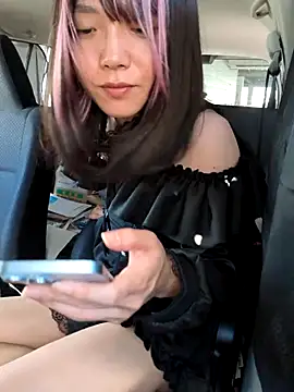 Snapshot of takusaki223 chatting on 09/30/25, 02:16 takusaki223 online show from 09/30/25, 02:16