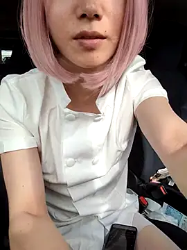 Snapshot of takusaki223 chatting on 10/18/25, 03:20 takusaki223 online show from 10/18/25, 03:20