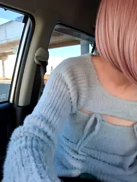 Snapshot of takusaki223 chatting on 11/16/25, 03:45 takusaki223 online show from 11/16/25, 03:45