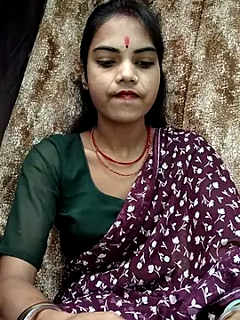 Snapshot of PRACHI-743 chatting on 10/13/25, 01:05 PRACHI-743 online show from 10/13/25, 01:05