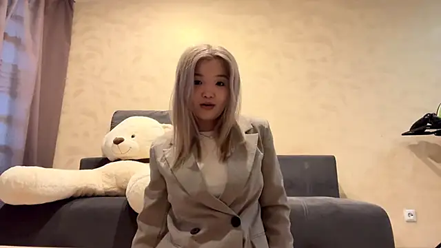 Snapshot of CarolannSide chatting on 09/22/25, 05:20 CarolannSide online show from 09/22/25, 05:20