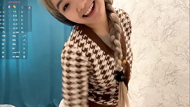 Snapshot of CarolannSide chatting on 10/23/25, 05:18 CarolannSide online show from 10/23/25, 05:18