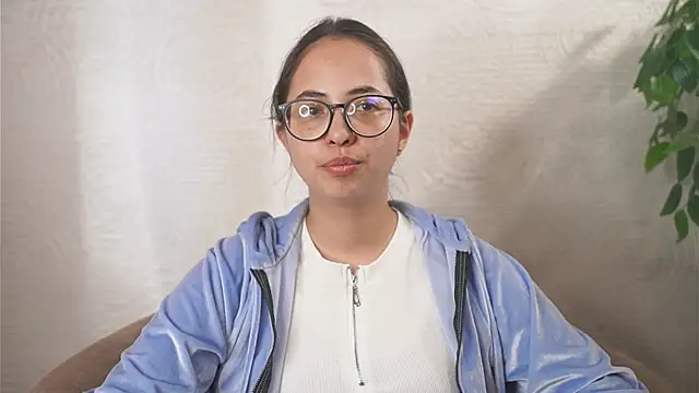 DebiPoliks online show from 09/24/25, 11:02