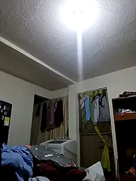 Snapshot of Sweet_sinnn chatting on 11/16/25, 01:55 Sweet sinnn online show from 11/16/25, 01:55