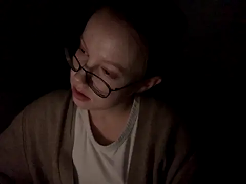 Stacyqq online show from 10/28/25, 10:08